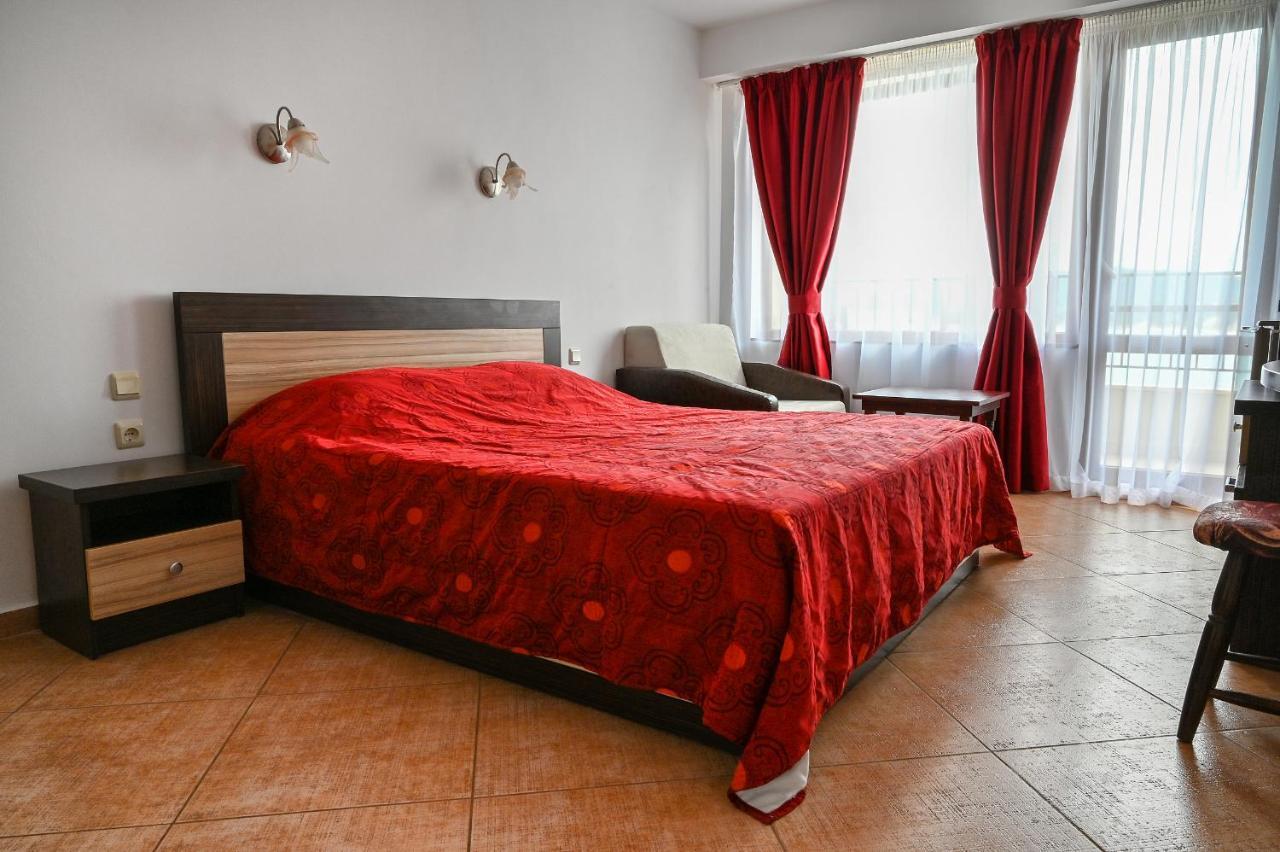 Complex Chayka Guest House Byala  Exterior photo